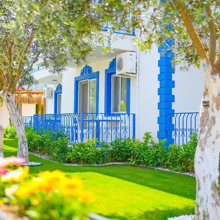 Pineloft Selimiye Hotel *