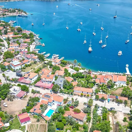Pineloft Selimiye فندق